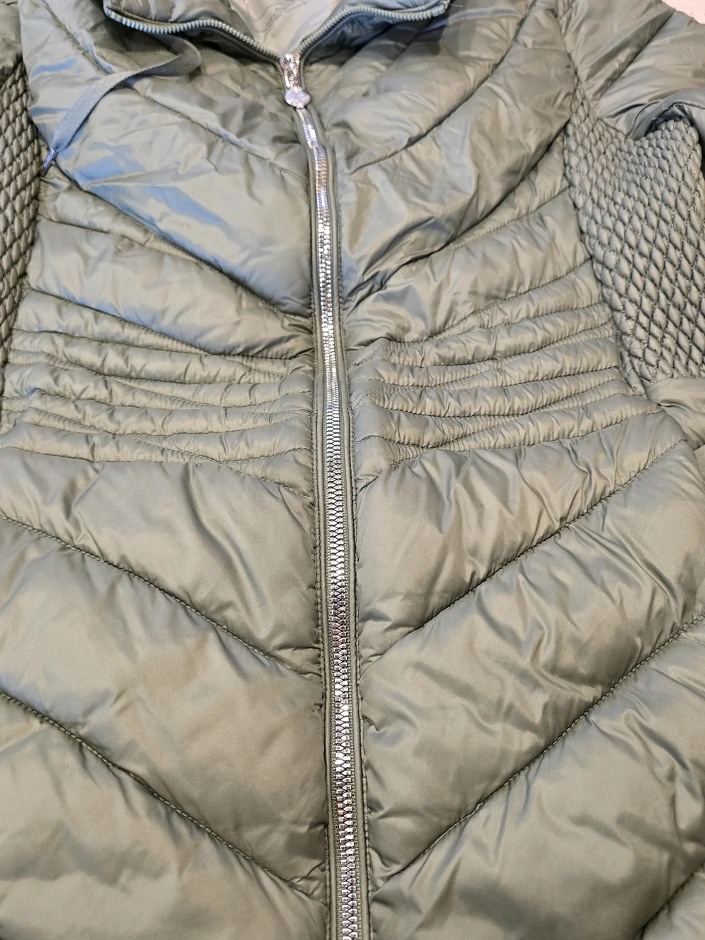 Bernardo Olive Green Puffer Jacket Hooded Quilted Coat Women’s M - Picture 7 of 14